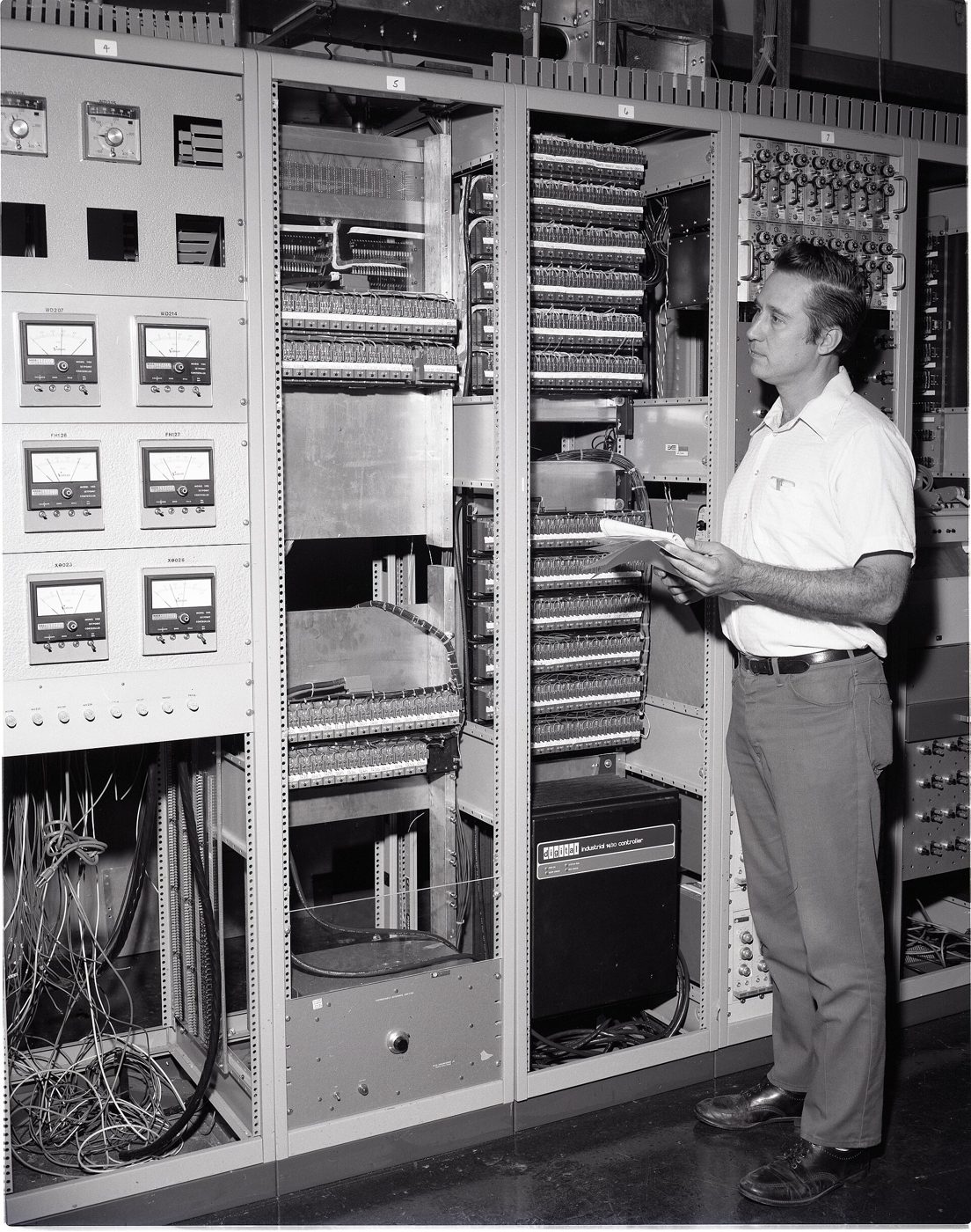 PLC & Controllers